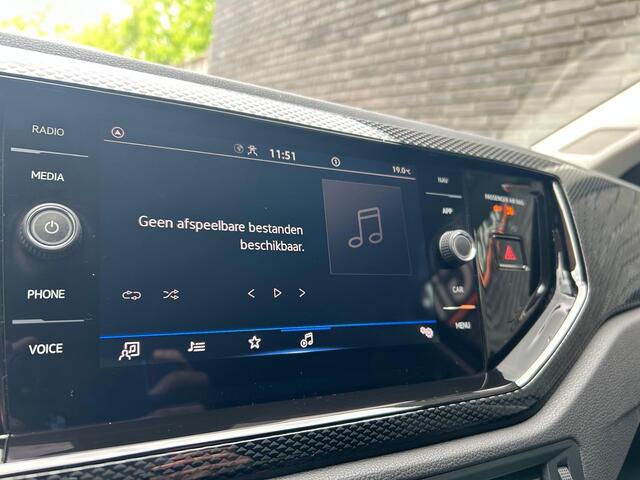 Volkswagen POLO 1.0 TSI Life Edition l IQDrive l 18 Inch l Stoelverwarming l AppleCarplay