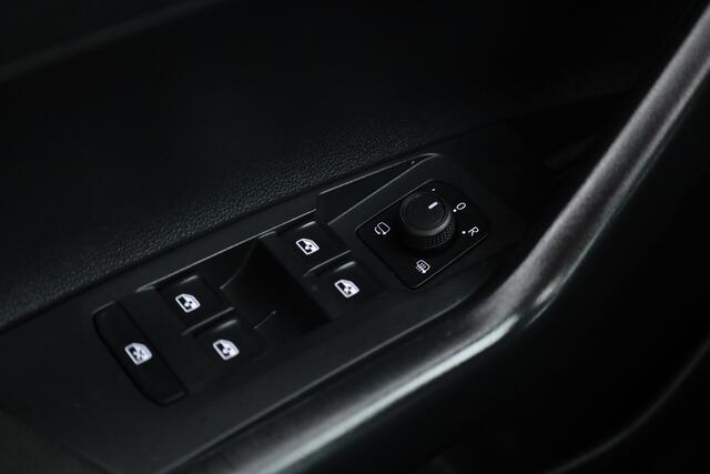 Volkswagen POLO 1.0 TSI DSG | Pano | Apple CarPlay | Camera | LED | Clima | All Seasons
