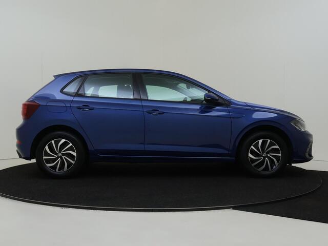 Volkswagen POLO 1.0 TSI Life | Achteruitrijcamera | CarPlay | Digitale cockpit | Airco | Parkeersensoren | Elektrisch inklapbare spiegels |