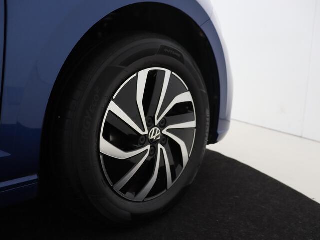 Volkswagen POLO 1.0 TSI Life | Achteruitrijcamera | CarPlay | Digitale cockpit | Airco | Parkeersensoren | Elektrisch inklapbare spiegels |