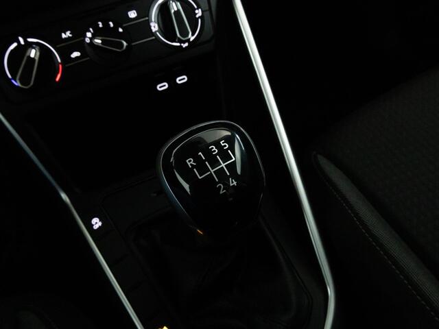 Volkswagen POLO 1.0 TSI 95 PK Life | LED | Navigatie Via Smartphone | Achteruitrijcamera |