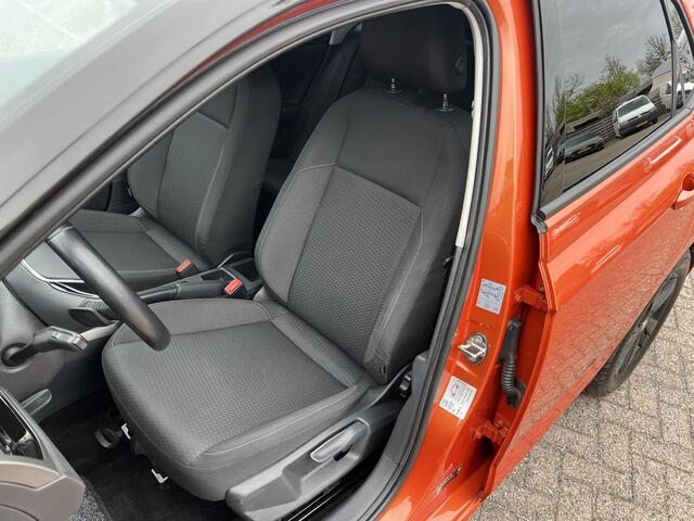 Volkswagen POLO 1.0 TSI Comfortline Automaat, Apple/Android CarPlay, Airco, mooie kleur combinatie. Goed onderhouden, geen schades