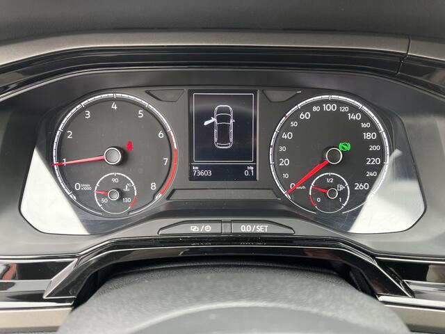 Volkswagen POLO 1.0 TSI Comfortline Automaat, Apple/Android CarPlay, Airco, mooie kleur combinatie. Goed onderhouden, geen schades