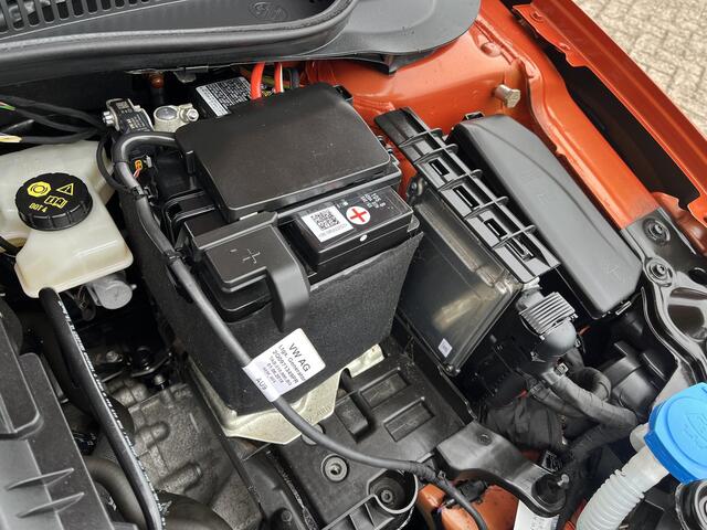 Volkswagen POLO 1.0 TSI Comfortline Automaat, Apple/Android CarPlay, Airco, mooie kleur combinatie. Goed onderhouden, geen schades