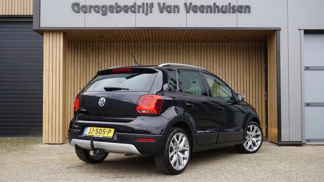 Volkswagen POLO Cross 1.2 TSI 90pk 5Drs Navi Clima Cruise Control Trekhaak 17inch LM *NL auto* 42145km!