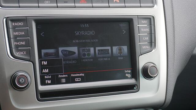 Volkswagen POLO Cross 1.2 TSI 90pk 5Drs Navi Clima Cruise Control Trekhaak 17inch LM *NL auto* 42145km!