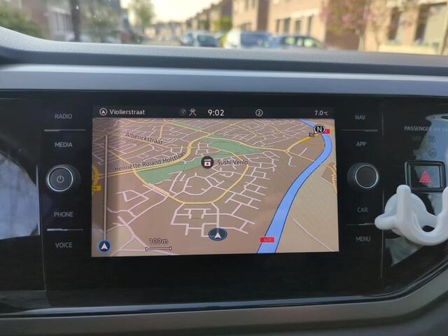 Volkswagen POLO 1.0 TSI Comfortline / Airco / Navigatie / Parkeersensoren / Lichtmetaal 15 inch / App connect /