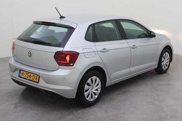 Volkswagen POLO 1.0 TSI Comfortline / Navigatie / Parkeersensoren V+A / Adaptive cruise controle /