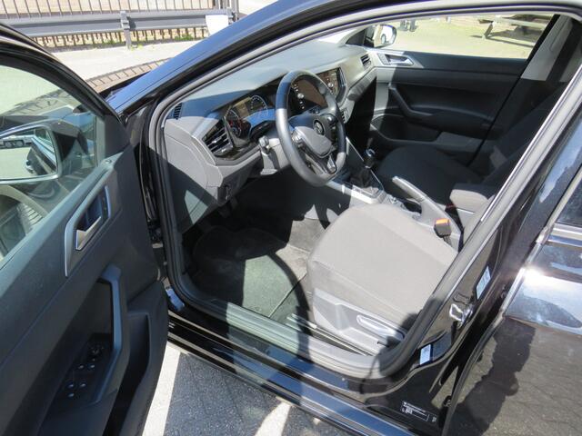 Volkswagen POLO 1.0 TSI 95Pk Comfortline Business * Rijklaarprijs incl. garantie * Camera * Navi * Carplay Android Auto * Clima * PDC V+A