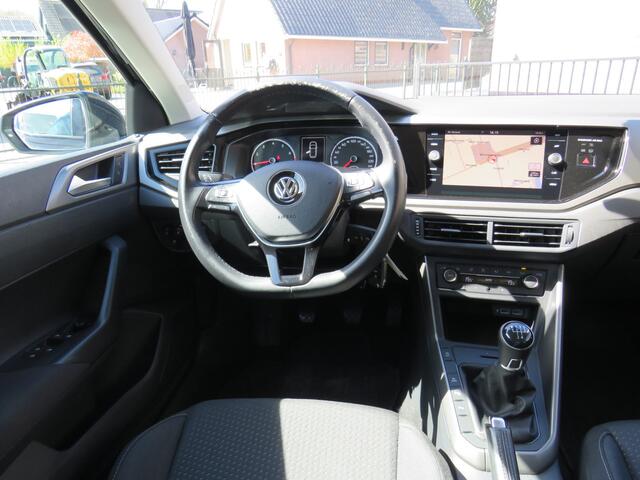 Volkswagen POLO 1.0 TSI 95Pk Comfortline Business * Rijklaarprijs incl. garantie * Camera * Navi * Carplay Android Auto * Clima * PDC V+A
