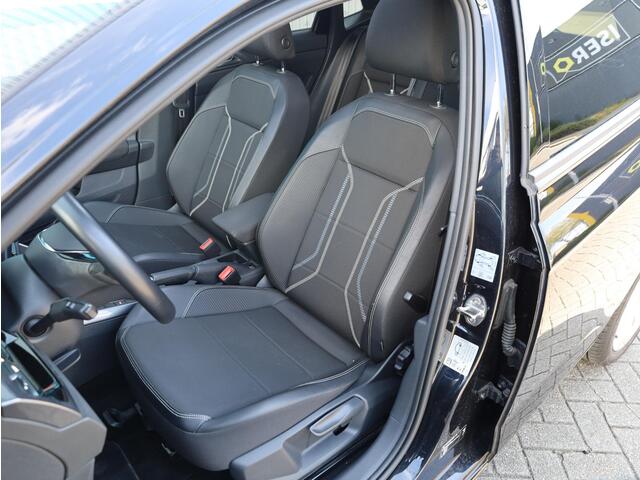 Volkswagen POLO 1.0 TSI Highline Panoramadak | Full LED | Stoelverwarming | Getint Glas |