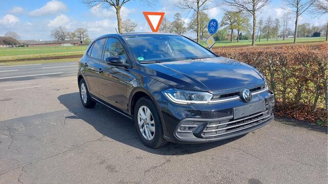 Volkswagen POLO 1.0 TSI Style CLIMA/NAVI/LED 39389 KM BJ 2023