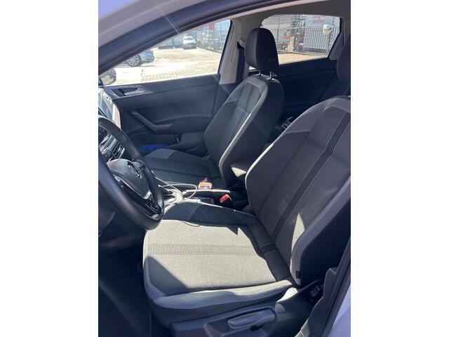 Volkswagen POLO 1.0 TSI Highline | Adaptive Cruise Control | Navigatie | Apple CarPlay/Android Auto | Stoelverwarming | Climate Control | Achteruitrijcamera | Parkeersensoren Voor en Achter |
