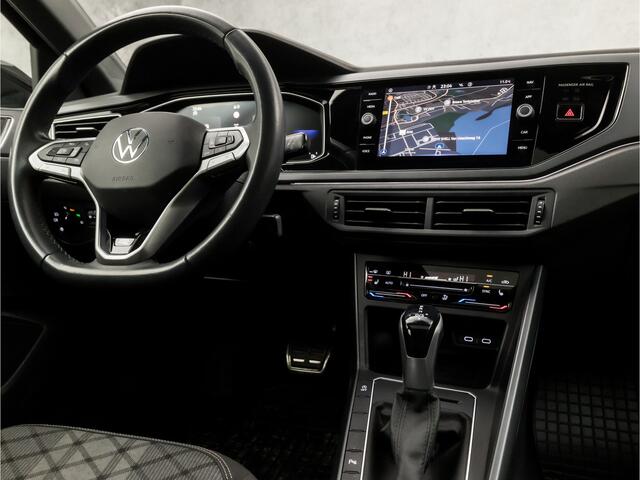 Volkswagen POLO 1.0 TSI R-Line Sport Automaat (SCHUIFDAK, 2X R-LINE, DIGITAL COCKPIT, APPLE CARPLAY, GROOT NAVI, SPORTSTOELEN, STOELVERWARMING, SFEERVERLICHTING, ZWART HEMEL, NIEUWSTAAT)