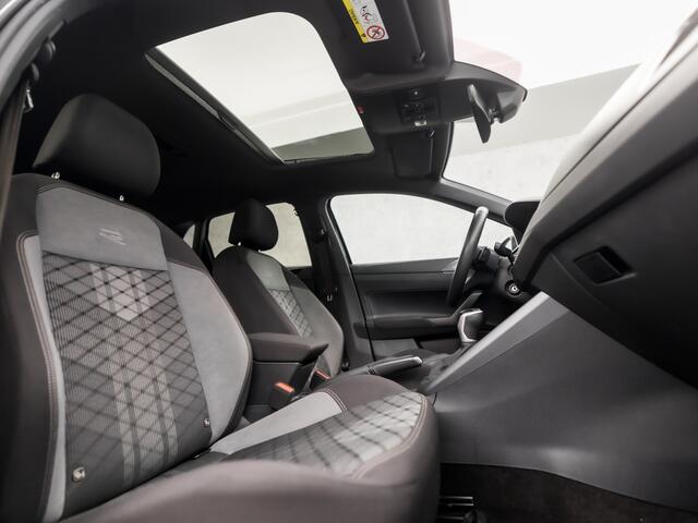 Volkswagen POLO 1.0 TSI R-Line Sport Automaat (SCHUIFDAK, 2X R-LINE, DIGITAL COCKPIT, APPLE CARPLAY, GROOT NAVI, SPORTSTOELEN, STOELVERWARMING, SFEERVERLICHTING, ZWART HEMEL, NIEUWSTAAT)