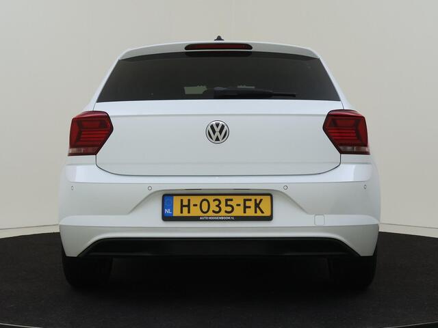 Volkswagen POLO 1.0 TSI Highline | Navigatie | Digitale cockpit | CarPlay | Climate control | Adaptieve cruise control | Parkeersensoren | Elektrisch inklapbare spiegels |