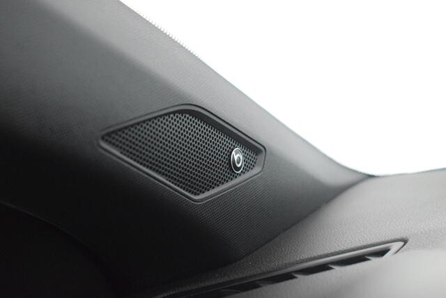 Volkswagen POLO 1.6 TDI 95pk DSG Highline Trekhaak Camera Keyless Beats Virtual Cockpit Led Panoramadak Navigatie