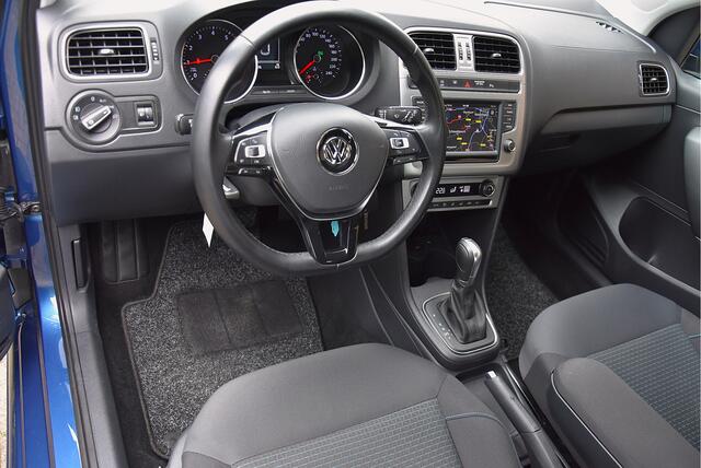 Volkswagen POLO 96 PK TSI automaat Nieuwstaat! NAP ECC PDC Carplay BlueMotion Connected Series