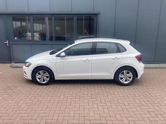 Volkswagen POLO 1.0 TSI 95pk Comfortline Exec. 5-drs. NAVI/CARPLAY/ADAPT.CRUISE/TREKHAAK