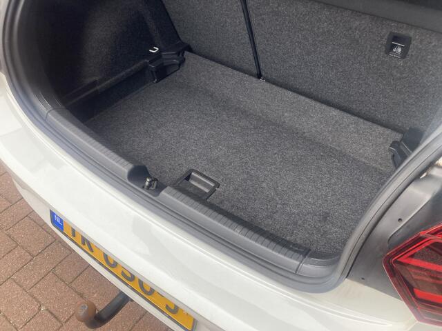 Volkswagen POLO 1.0 TSI 95pk Comfortline Exec. 5-drs. NAVI/CARPLAY/ADAPT.CRUISE/TREKHAAK