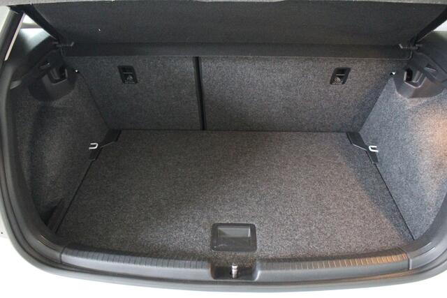 Volkswagen POLO 1.0 TSI DSG Comfortline Navigatie | Airco | Licht en Regensensor |