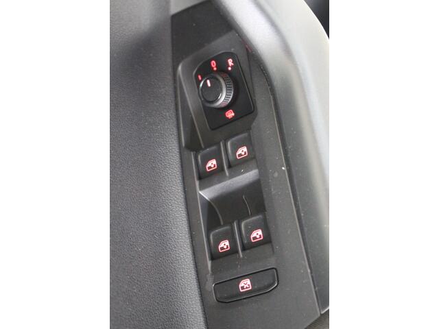 Volkswagen POLO 1.0 TSI DSG Comfortline Navigatie | Airco | Licht en Regensensor |