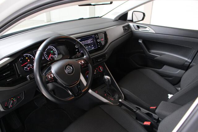 Volkswagen POLO 1.0 TSI DSG Comfortline Navigatie | Airco | Licht en Regensensor |