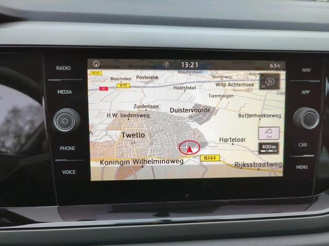 Volkswagen POLO 1.0 MPI Comfortline Executive Multimedia Navigatie / Bluetooth / Airco / Cruise control / App-connect / Apple carplay