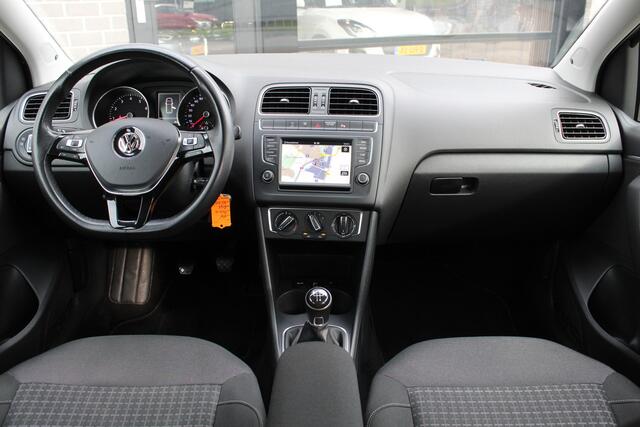 Volkswagen POLO 1.2 TSI Highline / Navigatie / Cruise / LMV