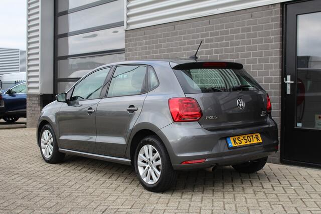 Volkswagen POLO 1.2 TSI Highline / Navigatie / Cruise / LMV