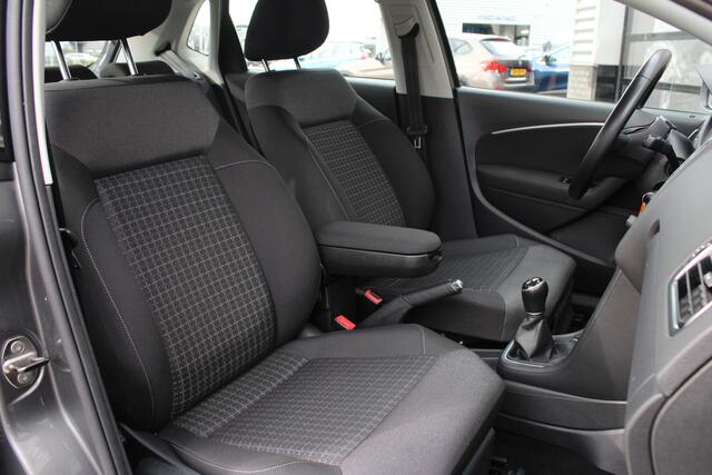 Volkswagen POLO 1.2 TSI Highline / Navigatie / Cruise / LMV