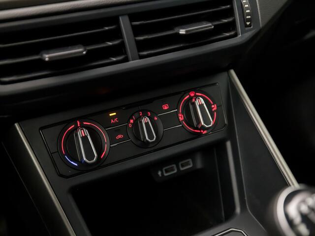 Volkswagen POLO 1.0 TSI Comfortline (APPLE CARPLAY, GROOT NAVI, PARKEERSENSOREN, ADAPTIVE CRUISE, LM VELGEN, SPORTSTOELEN, DAB+, NIEUWE APK, NIEUWSTAAT)