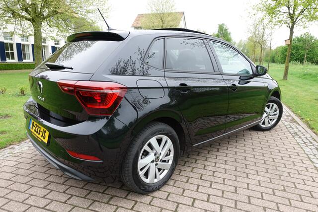 Volkswagen POLO 1.0 TSI R-Line Business | Pano | IQ LIGHT | Stoelverwarming | Adaptive cruise control | Achteruitrijcamera | Apple CarPlay | Navigatie |