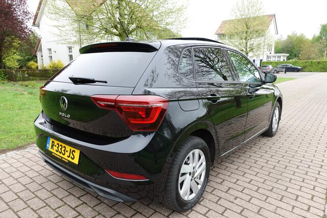 Volkswagen POLO 1.0 TSI R-Line Business | Pano | IQ LIGHT | Stoelverwarming | Adaptive cruise control | Achteruitrijcamera | Apple CarPlay | Navigatie |