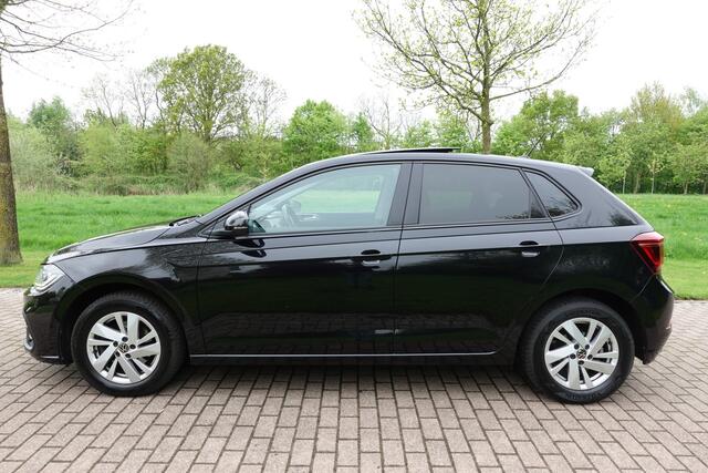 Volkswagen POLO 1.0 TSI R-Line Business | Pano | IQ LIGHT | Stoelverwarming | Adaptive cruise control | Achteruitrijcamera | Apple CarPlay | Navigatie |