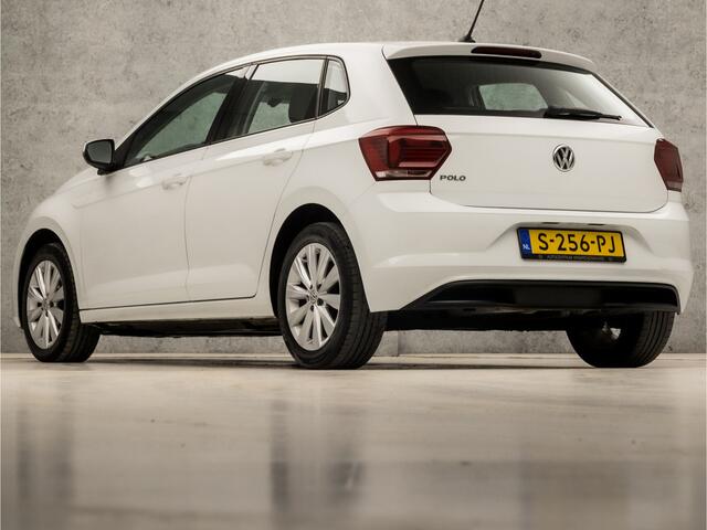 Volkswagen POLO 1.0 HighlineSportline (APPLE CARPLAY, CLIMATE, STOELVERWARMING, CRUISE, SPORTSTOELEN, LM VELGEN, ARMSTEUN, NIEUWE APK, NIEUWSTAAT)