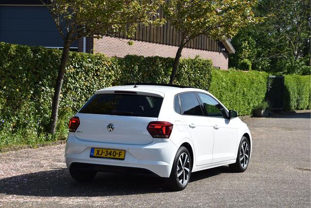 Volkswagen POLO 116 PK TSI Highline Pano LED PDC NAP 1e eigenaar