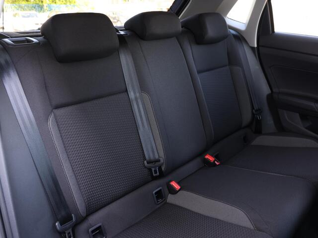 Volkswagen POLO 1.0 TSI Life Business 95pk | LED | Climate control | Cruise control | Navigatie | Stoelverwarming | 15'' Lichtmetalen velgen |