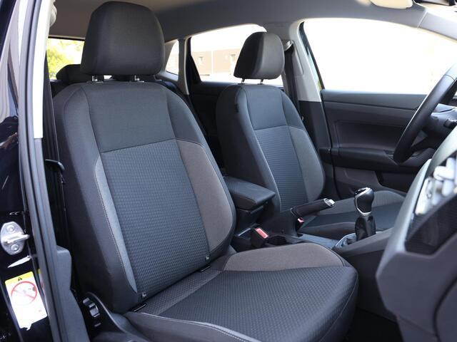 Volkswagen POLO 1.0 TSI Life Business 95pk | LED | Navigatie | Climate control | Stoelverwarming | Adaptieve Cruise Control | Parkeersensoren | Lichtmetalen velgen |