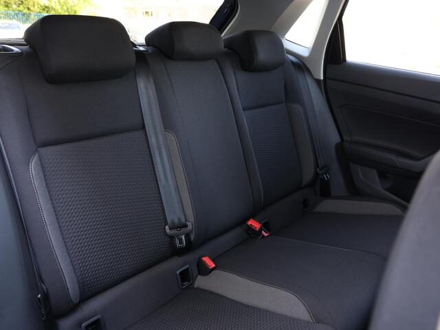 Volkswagen POLO 1.0 TSI Life Business 95pk | LED | Navigatie | Climate control | Stoelverwarming | Adaptieve Cruise Control | Parkeersensoren | Lichtmetalen velgen |