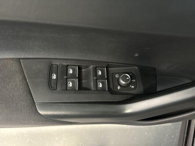 Volkswagen POLO 1.0 Tsi 95pk DSG R-Line · Camera · Apple/Android Car Play · Navi · P-Sensoren · 16'' Inch ·