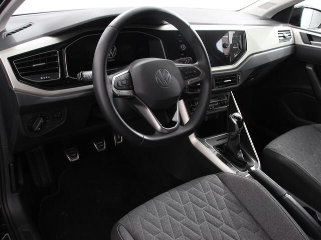 Volkswagen POLO 1.0 TSI Move Navigatie App Connect / Android Auto / Apple Carplay Climate Control Parkeer sensoren Lichtmetalen Velgen Dab Digitale Cockpit