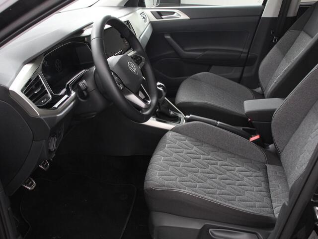 Volkswagen POLO 1.0 TSI Move Navigatie App Connect / Android Auto / Apple Carplay Climate Control Parkeer sensoren Lichtmetalen Velgen Dab Digitale Cockpit