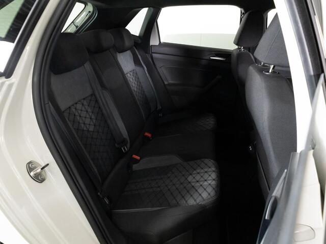 Volkswagen POLO R-Line 1.0 TSI 95 PK DSG AUTOMAAT | LED Matrix IQ | Navigatie | Stoelverwarming | Travel Assist |
