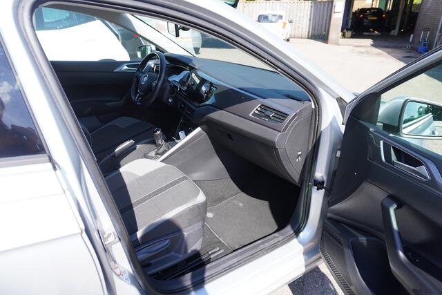 Volkswagen POLO 1.0 TSI Highline ADDAPTIVE CRUISE NAVI CARPLAY