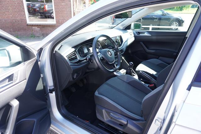 Volkswagen POLO 1.0 TSI Highline ADDAPTIVE CRUISE NAVI CARPLAY