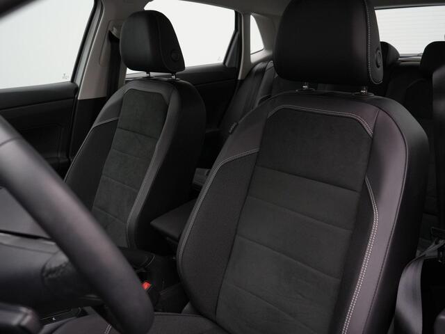 Volkswagen POLO 1.0 TSI 95 pk Style | IQ Light | Leder/alcantara | Navigatie | Stoelverwarming | Parkeersensoren voor/achter | Adaptive Cruise