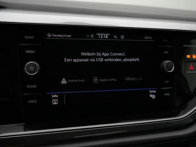 Volkswagen POLO 1.0 TSI 95 pk Style | IQ Light | Leder/alcantara | Navigatie | Stoelverwarming | Parkeersensoren voor/achter | Adaptive Cruise