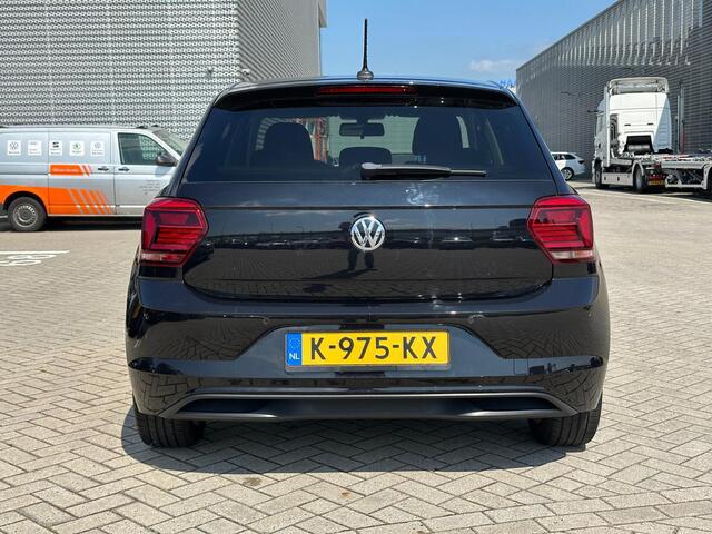 Volkswagen POLO 1.0 TSI Highline / Digitaal dashboard / Navigatie / Climate controle / Parkeer sensoren V+A /