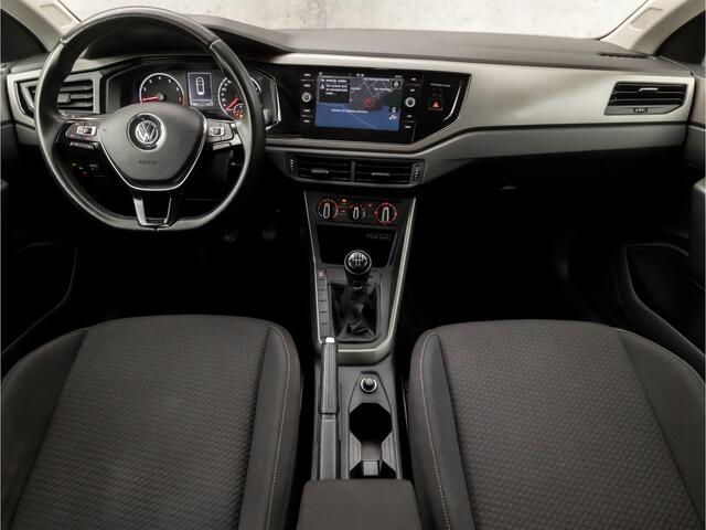 Volkswagen POLO 1.0 TSI Sportline (APPLE CARPLAY, GROOT NAVI, LM VELGEN, SPORTSTOELEN, ADAPTIVE CRUISE, NIEUWE APK, NIEUWSTAAT)